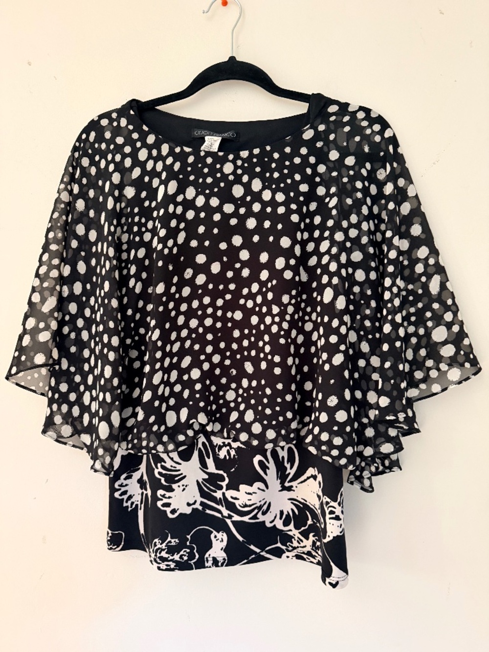 Coco Bianco Black & White Chiffon Overlay Blouse Size S Flutter Sleeve Floral